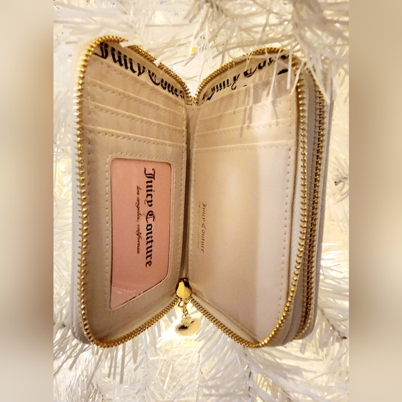 Juicy Couture double zip wallet quilted Velour NWT - Picture 5 of 6